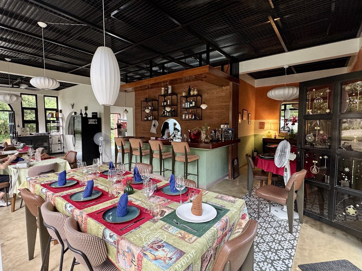 Pinocchio Pizza & Wine Tagaytay