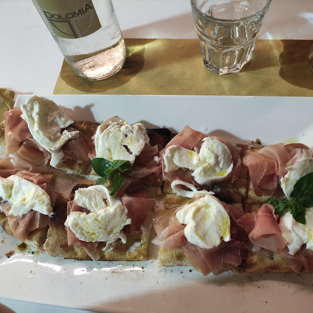 Pinza Prosciutto E Mozzarella