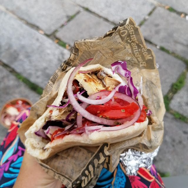 Pitta Poulet Legumes Tzatziki