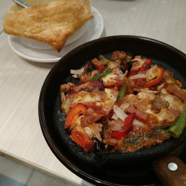 Black Pizza