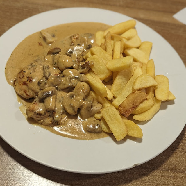Funghi with Chicken and Potatoes