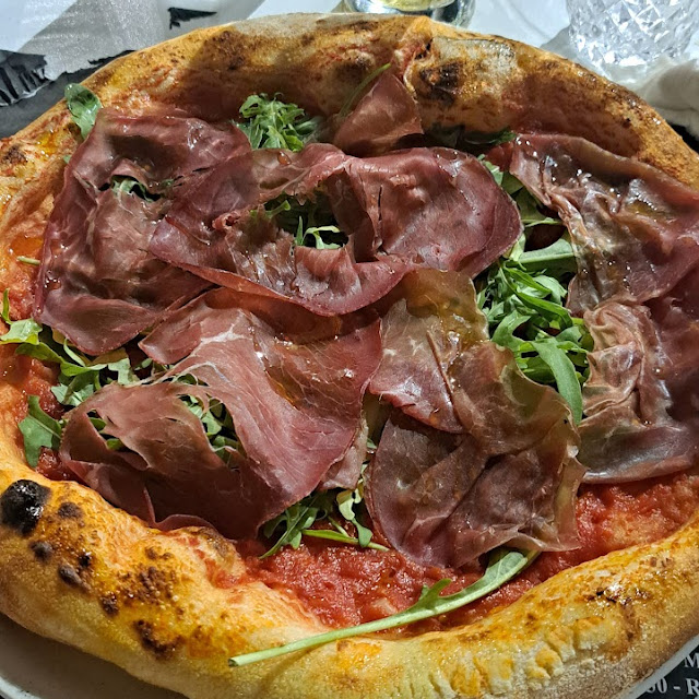 Pizza Con Bresaola E Rucola