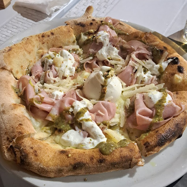 Pizza Con Mortadella Burrata