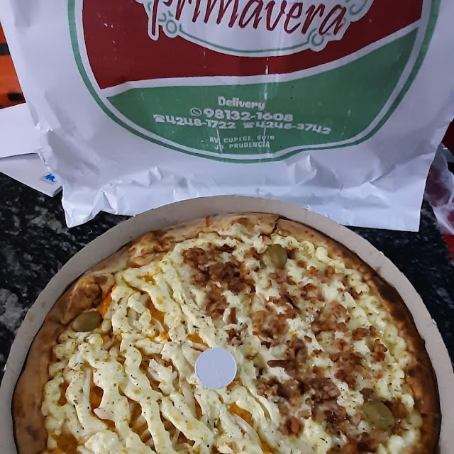 Pizza Meia Camarão Meia Francesa