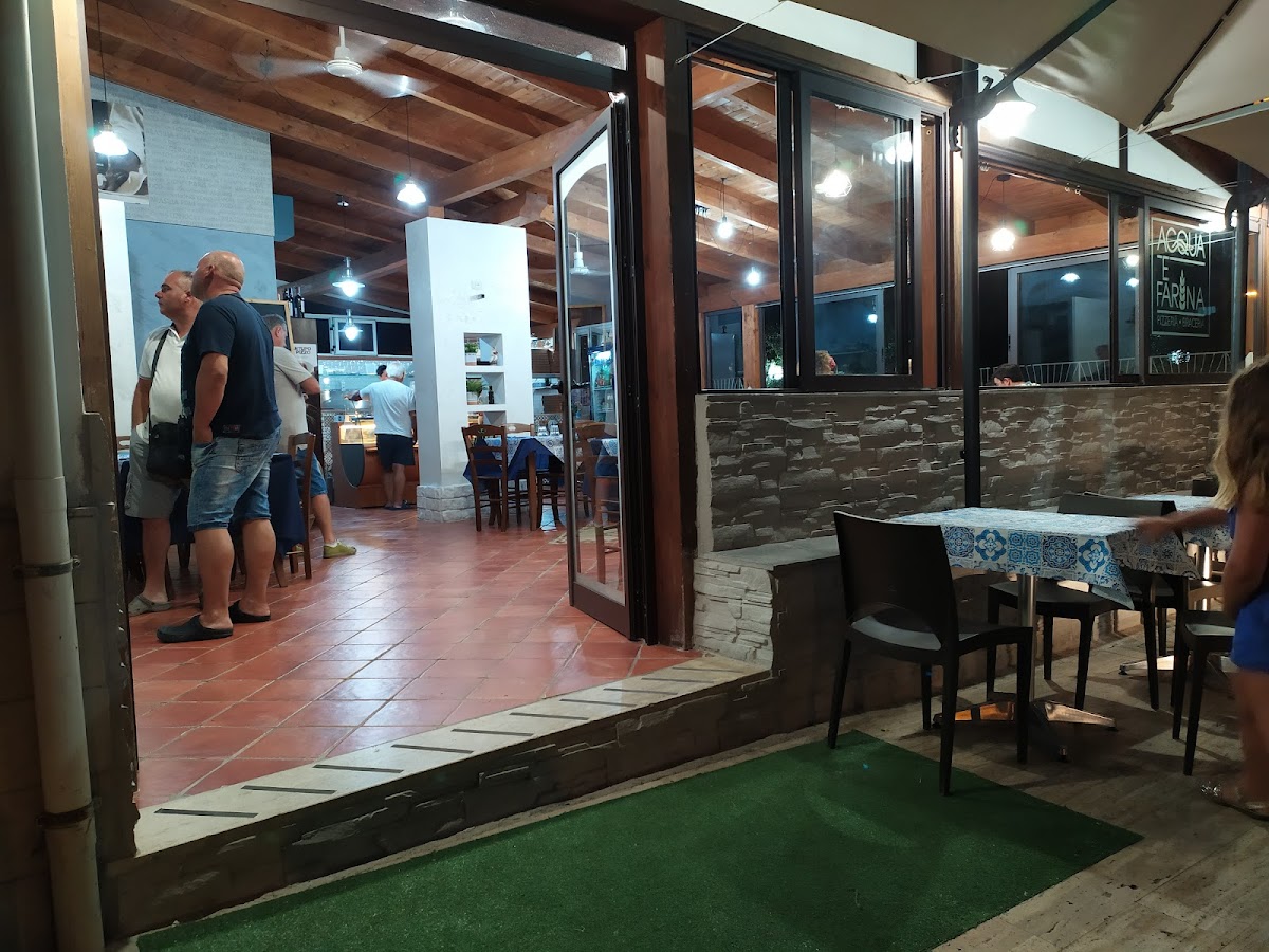 Pizzeria Acqua E Farina - Via Licinella