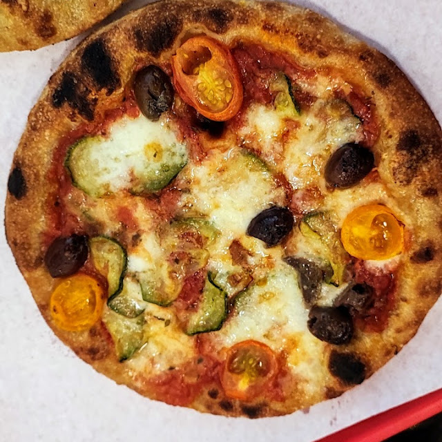 Pizzetta Zucchine E Pomodorini