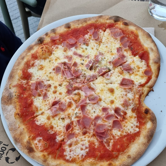 Pizza Jamon Y Queso