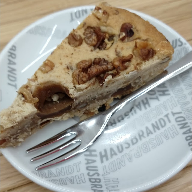 Walnut Cake