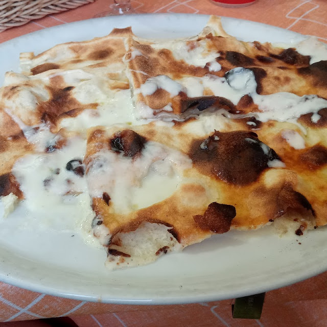 Focaccia Al Formaggio