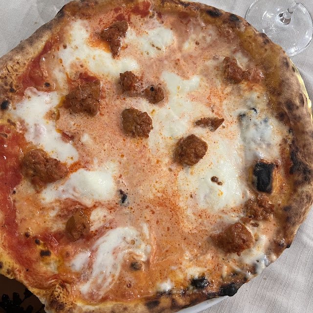 Salsiccia E Stracciatella