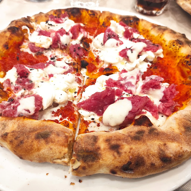 Fassona Pizza Con Tartare Di Fassona