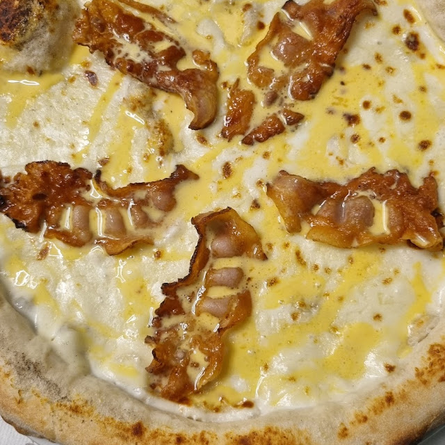 Pizza Carbonara