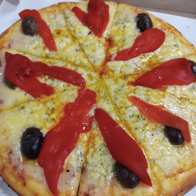 Pizza de Provolone