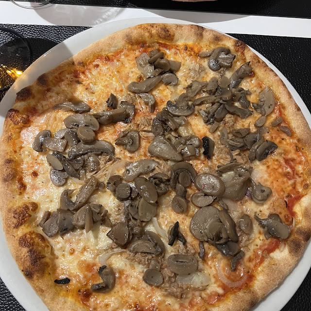 Pizza Prosciutto Funghi