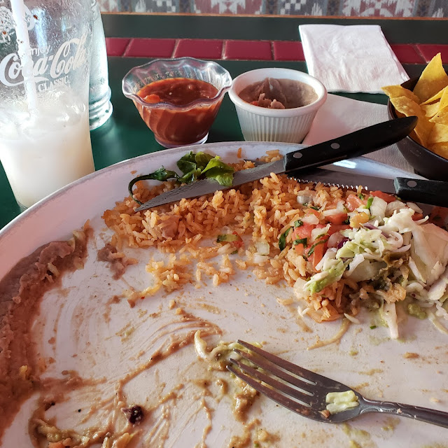 Deluxe Burrito Manadero