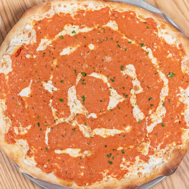 Vodka & Fresh Mozz Pizza