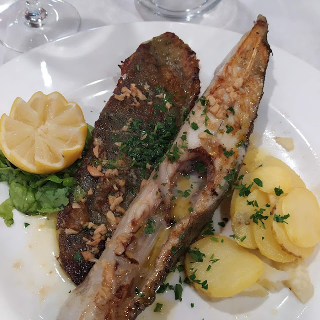 Rodaballo Con Patatas Panaderas