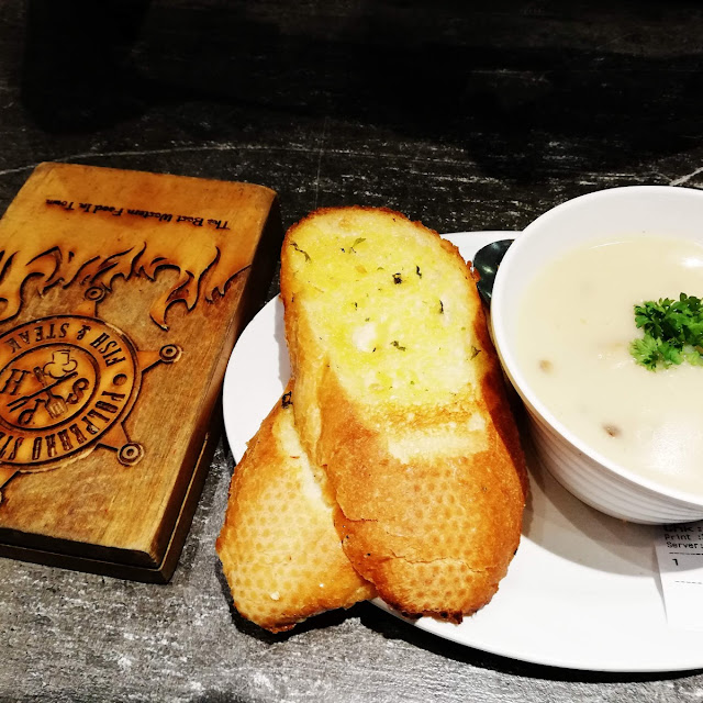 Mushroom Soup & Garlic Bread