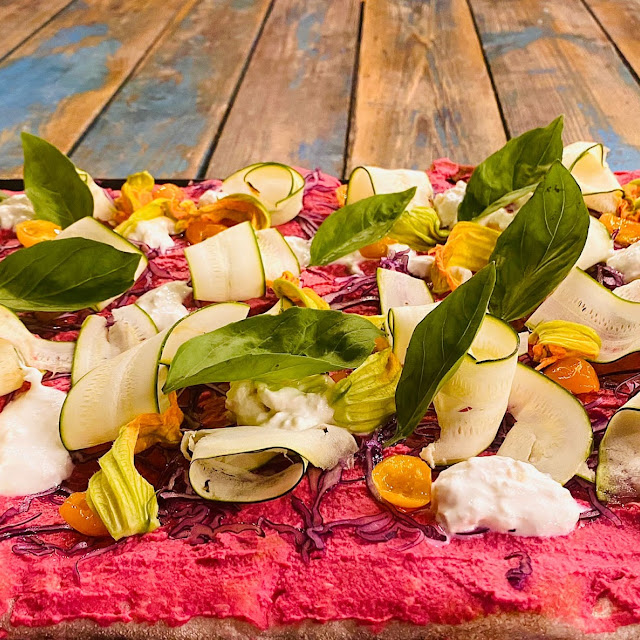 Hummus Di Ceci E Rapa Rossa Verdure A Crudo Stracciatella