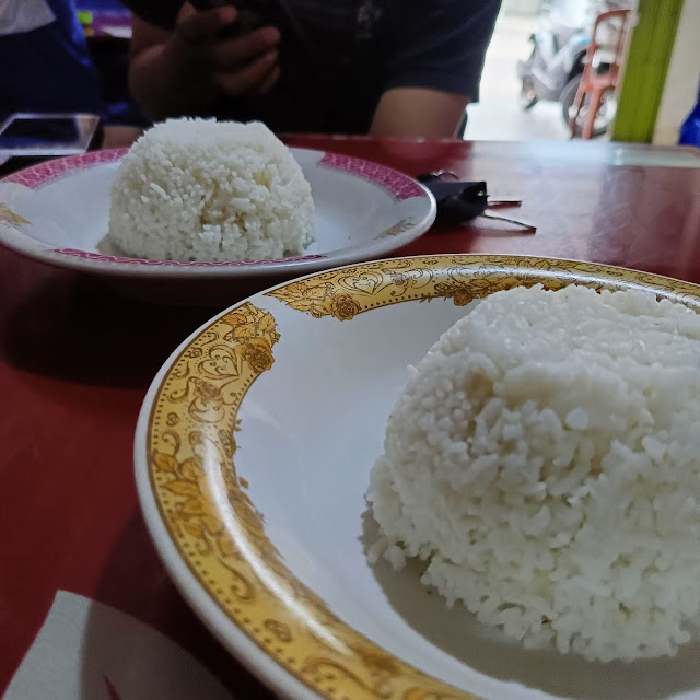 Sate Dan Tongseng