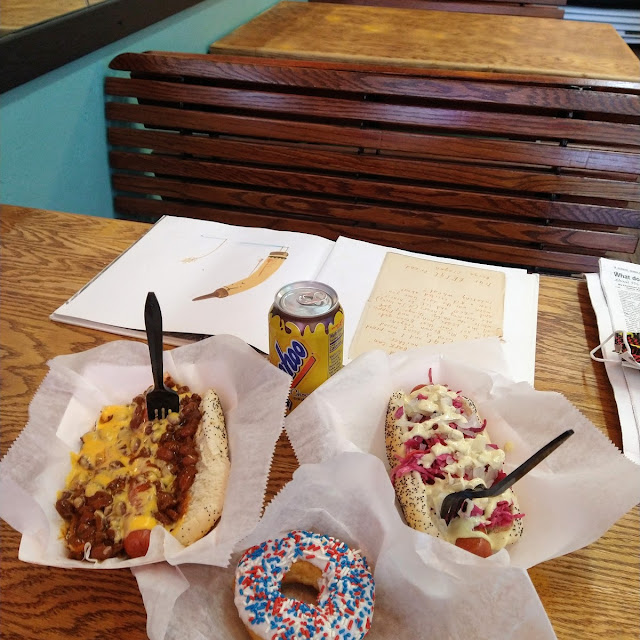 Vegan Dogwitsauerkraut & Beef Dog with Chili Cheese