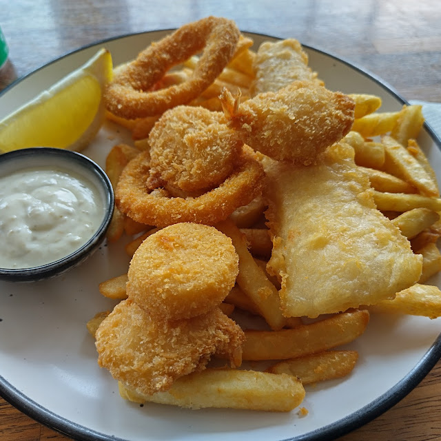 Seafood Basket & Chips