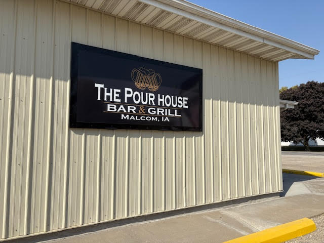 Pour House Bar and Grill