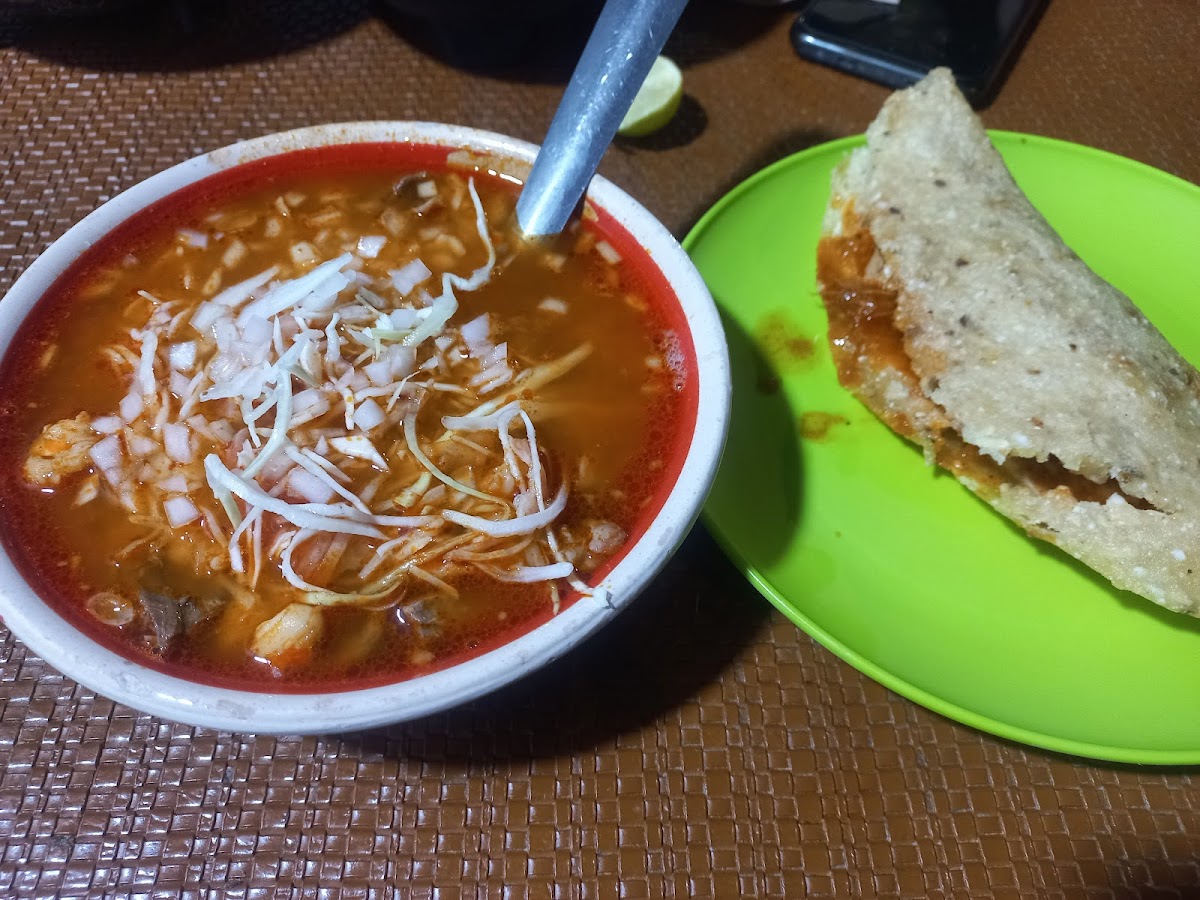 Pozole 'El Tejaban de Doña Celia'