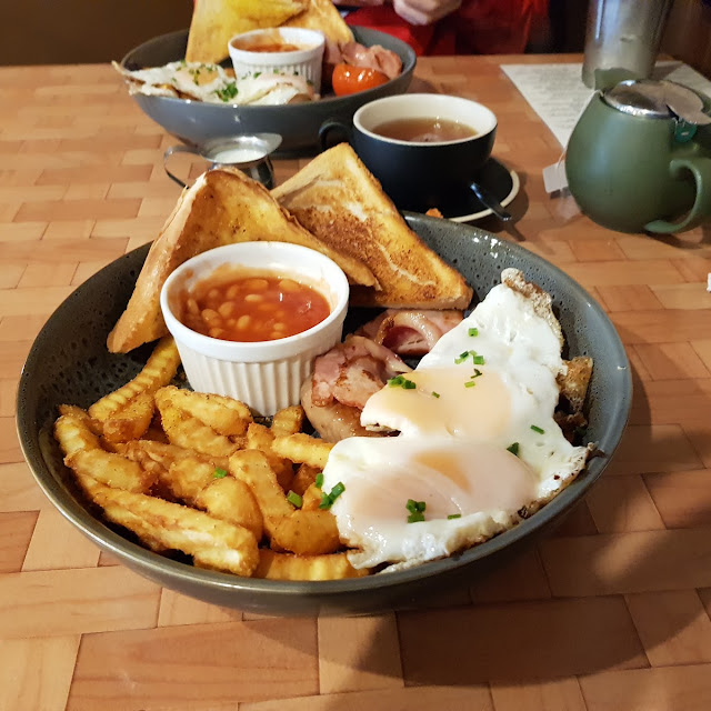 English Breakfast