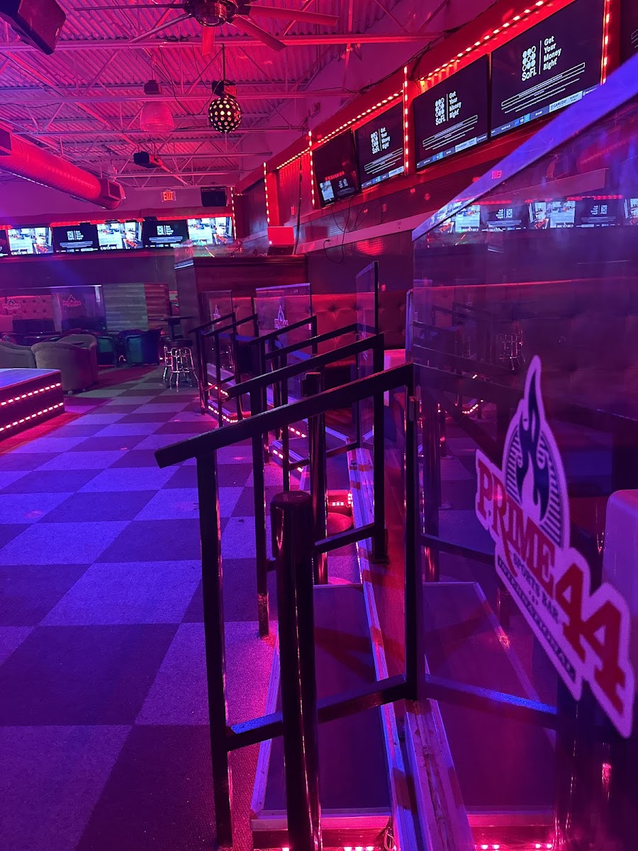Prime 44 Bar and grill