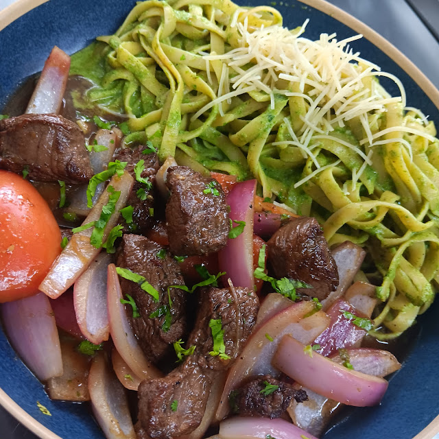 Huancaina Fettuccine with Lomo Saltado