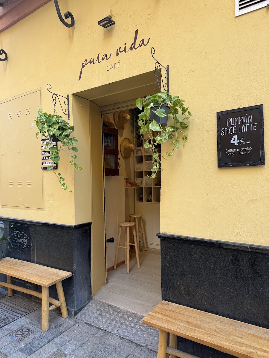 Pura Vida Café