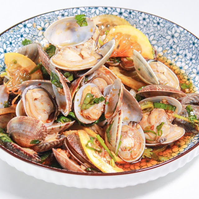 Pipis in Cold Sauce