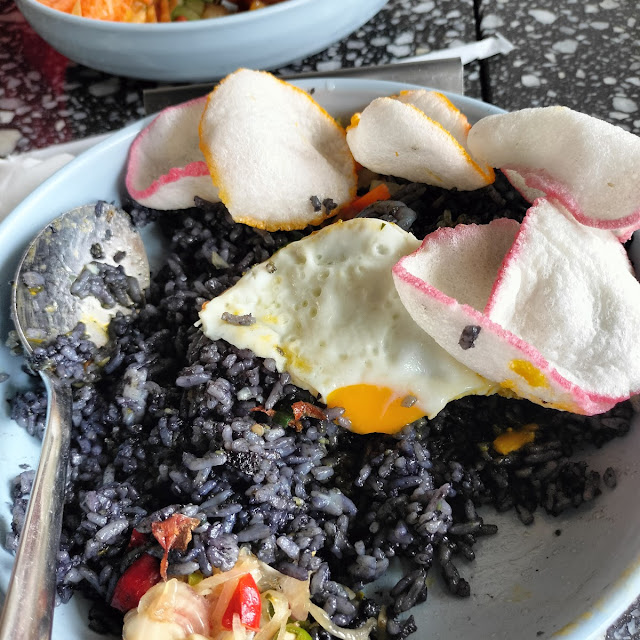 Nasi Goreng Hitam