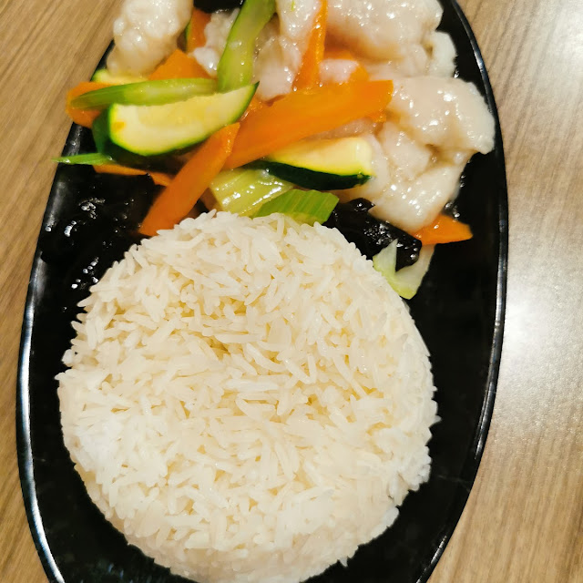Sliced Fish w Vegetables on Rice