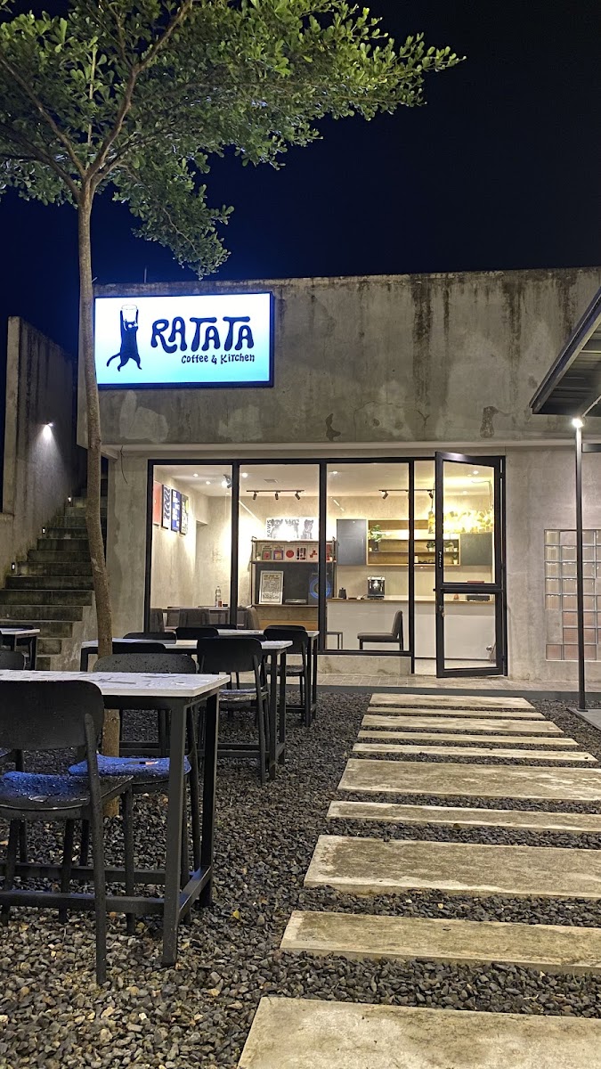 RATATA COFFEE & KITCHEN