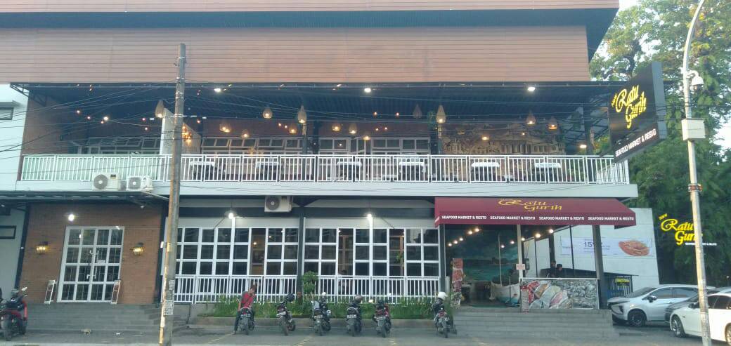 Ratu Gurih Seafood Market & Resto