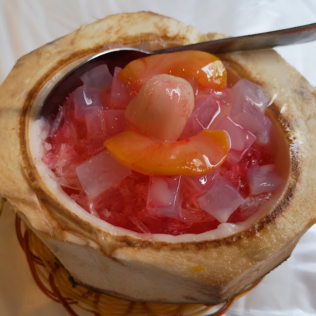 Es Kelapa Buah Campur