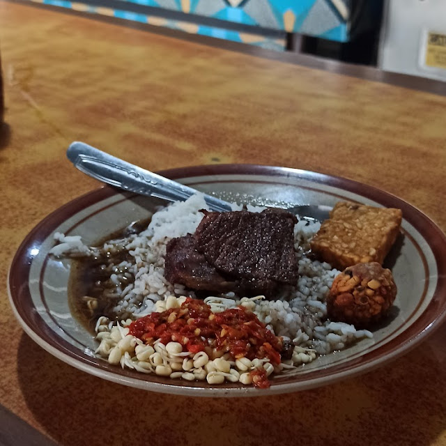 Nasi Rawon Empal
