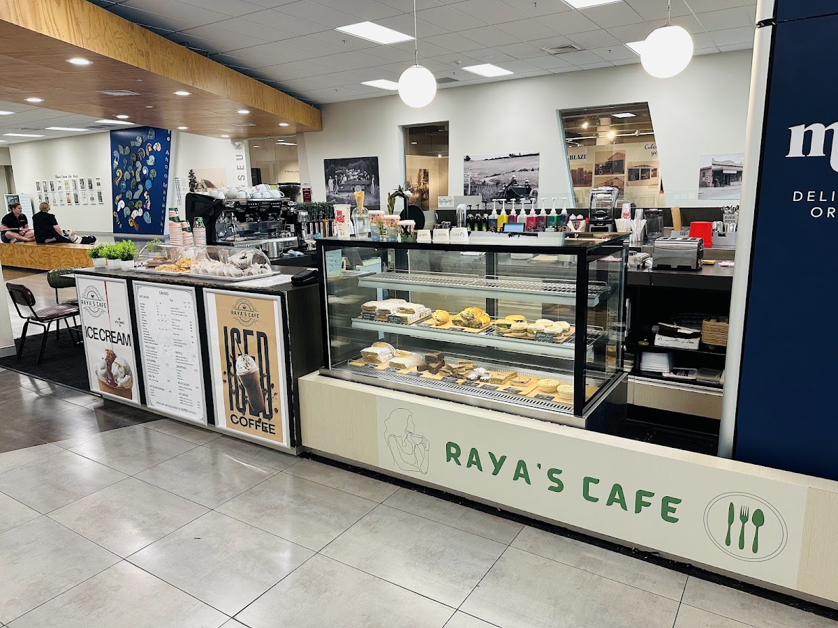Raya’s Cafe