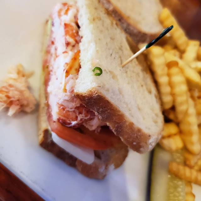Lobster blt