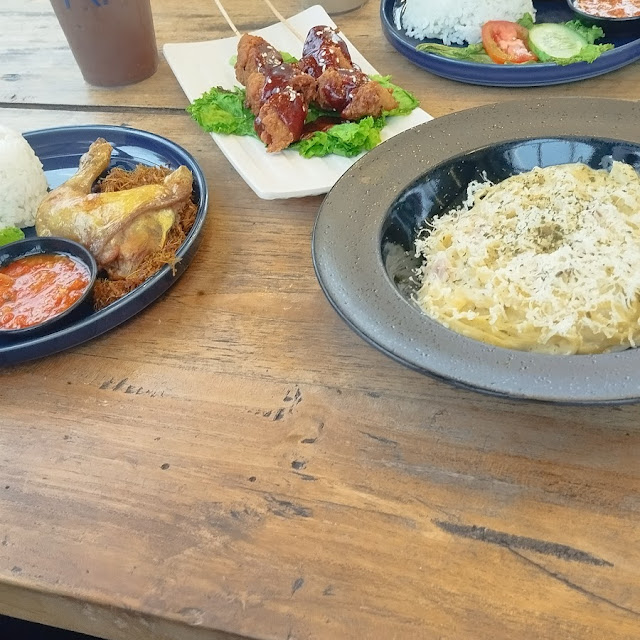 Ayam Penyet