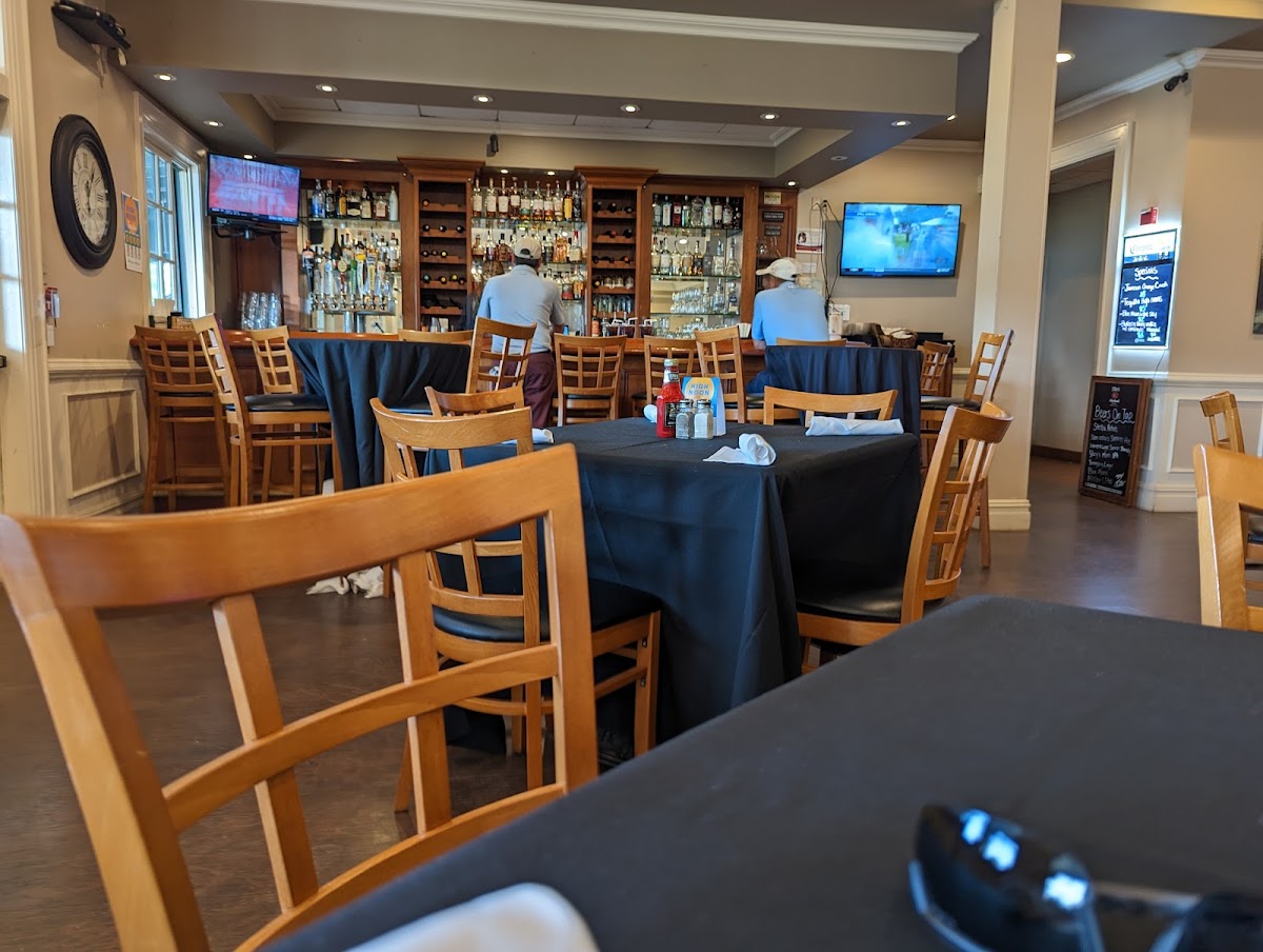 Restaurant at Royce Brook