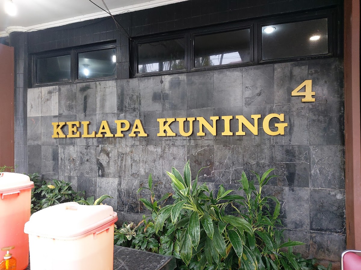 Restaurant dan Gedung Pertemuan Kelapa Kuning
