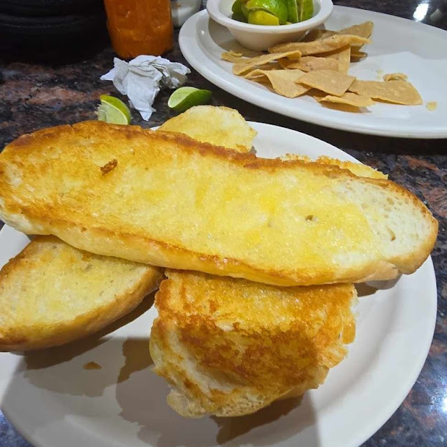 Pan Con Mantequilla