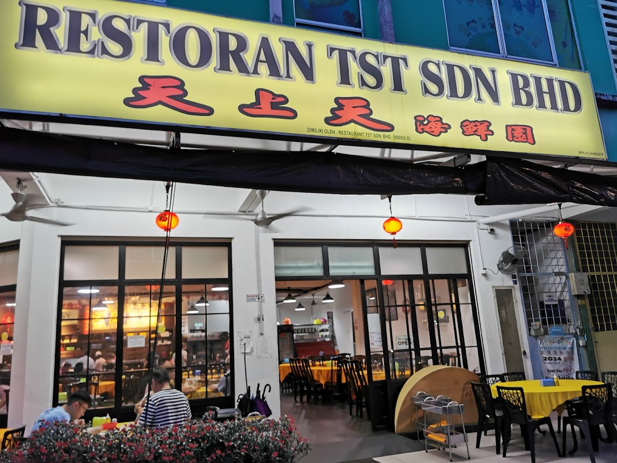 Restaurant TST