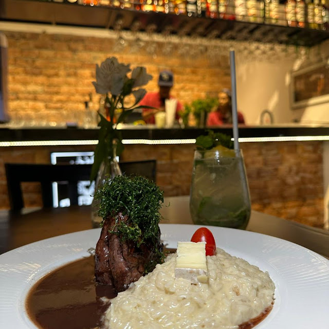 Filé ao Molho de Jabuticaba E Risoto de Brie