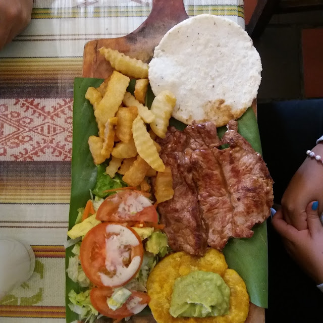 Carne de Cerdo Con Patacon