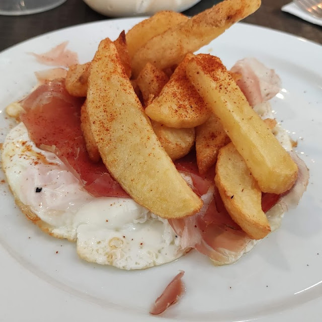 Huevos Rotos Con Jamón