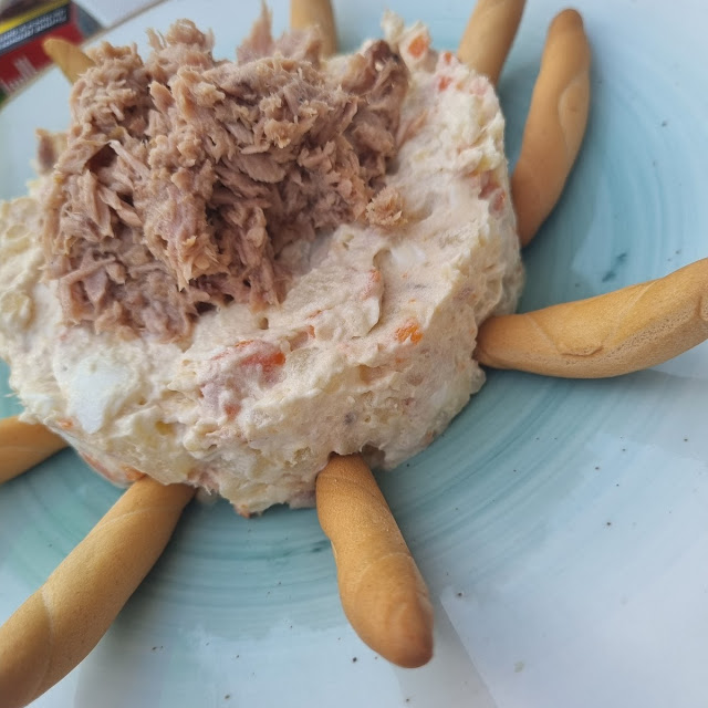 Ensaladilla Con Picos